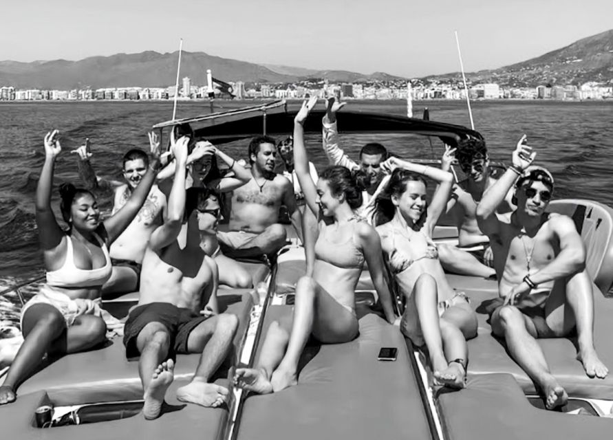 Fuengirola: Dolphin Watching by Yacht with Snacks and Drinks - Fuengirola Dolphin Spotting From a 15-Meter Luxury Yacht