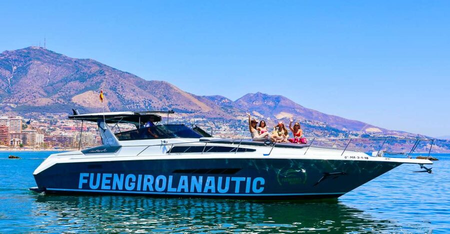 Fuengirola: Dolphin Watching by Yacht with Snacks and Drinks - How the 2 Hours Unfold: From Coast Views to Open-Sea Scanning