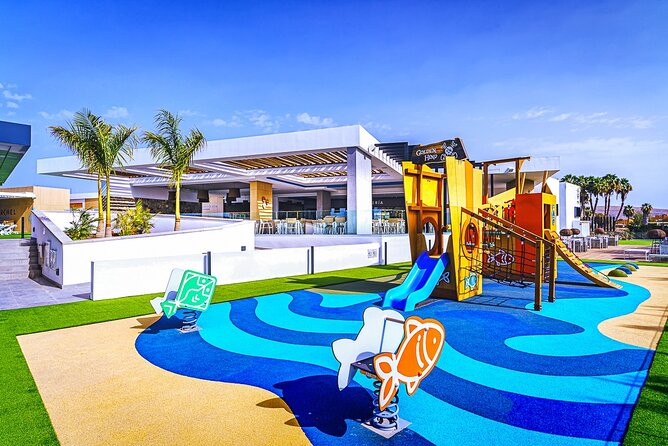 Full Day Ticket at Perchel Beach Club with Lunch - Service, ordering, and the one thing to watch