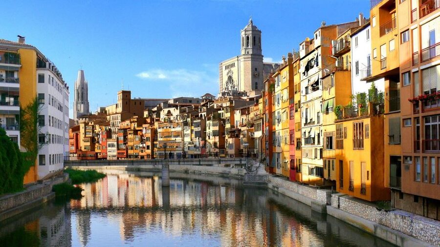 Girona and Figueres Full-Day Tour with Hotel Pick Up - Getting out of Barcelona smoothly with real pickup logistics