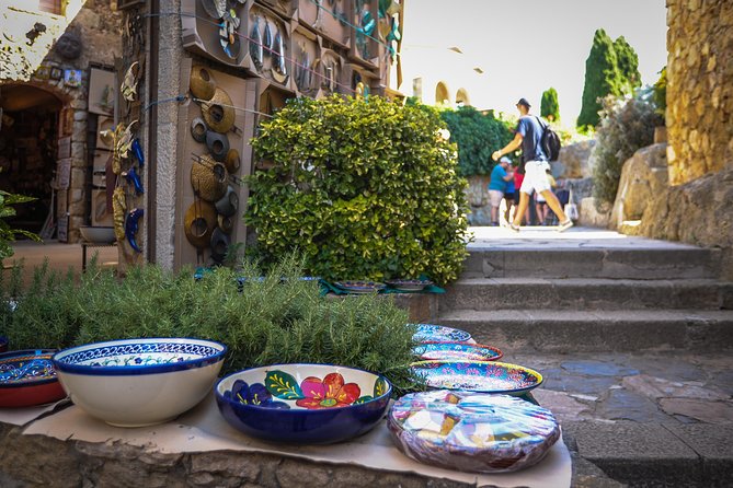 Girona & Costa Brava Small Group Tour From Barcelona with Paella! - Ending near Plaça Catalunya, with an easy way back