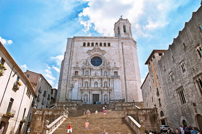 Girona & Costa Brava Small-Group Tour with Pickup from Barcelona - Barcelona to Girona: the medieval streets that usually get missed