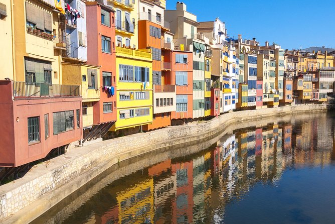 Girona Full Day Tour from Barcelona - Free time in Girona: use it for lunch and a second pass
