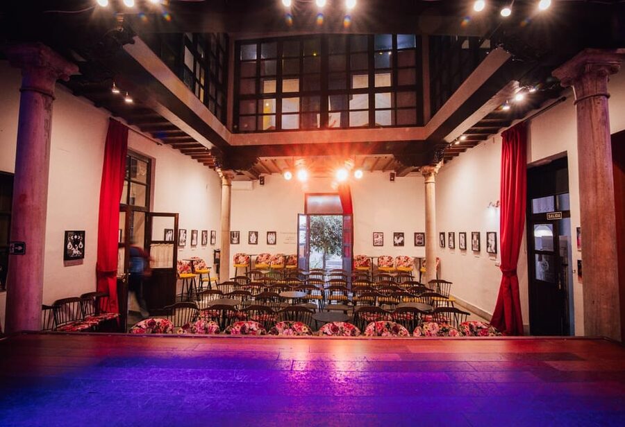 Granada: 1-Hour Traditional Flamenco Show at Palacio - Location in Granada: make it easy on your evening plan