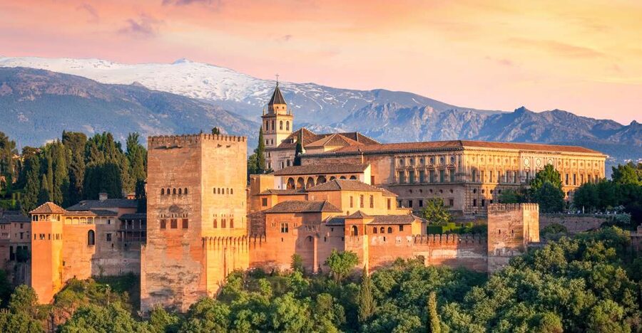Granada: 3-Hour Alhambra and Generalife Gardens Guided Tour - Quick hits before you go