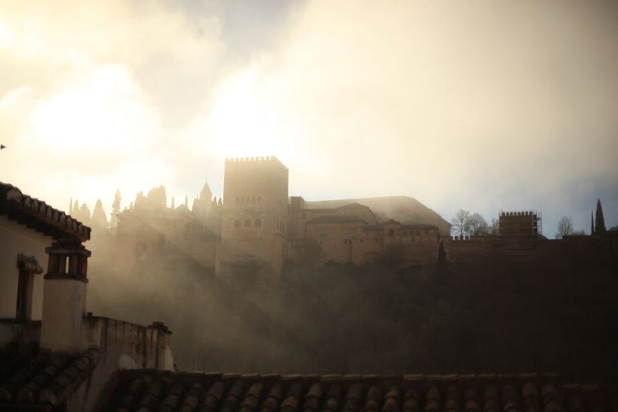 Granada: Albaicin and Sacromonte E-Bike Tour - Plaza Nueva first, then you’re in Albaicín’s maze