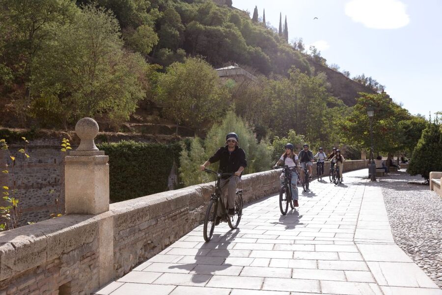 Granada: Albaicin and Sacromonte E-Bike Tour - Value for money: why $53 for two hours can make sense