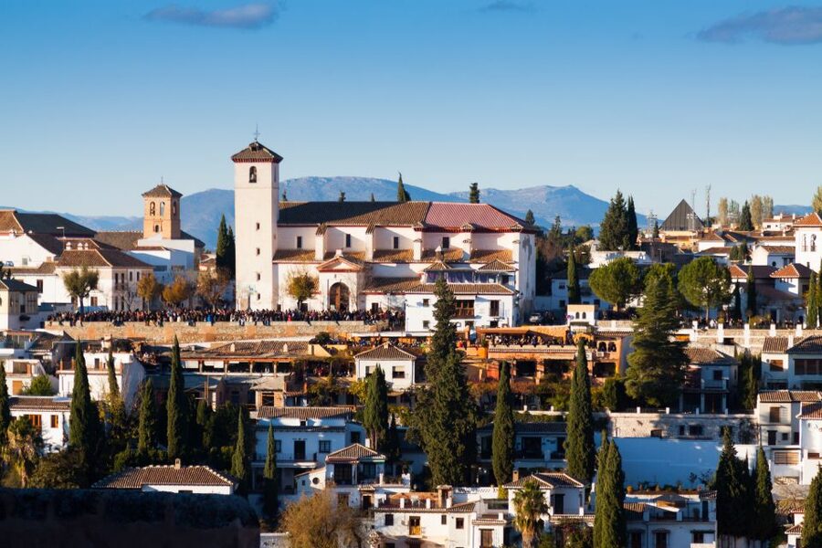 Granada: Albaicín and Sacromonte Walking Tour - Key highlights worth planning around