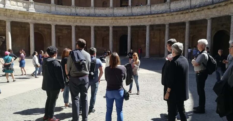 Granada: Alhambra and Albaicín Small Group Tour - Lunch break in between: plan your energy for the second half