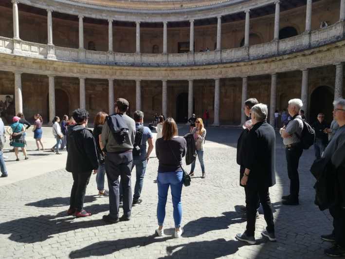Granada: Alhambra and Albaicín Small Group Tour - The morning plan: Generalife gardens and Alcazaba fortifications