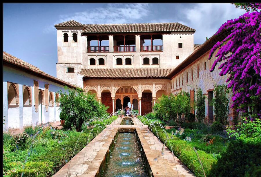Granada: Alhambra and Generalife Garden Ticket & Guided Tour - Tips for Better Timing, Better Comfort, and Fewer Headaches