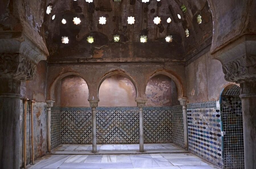 Granada: Alhambra and Nasrid Palaces Private Tour - Generalife Gardens in 45 Minutes, The View-Lovers’ Portion