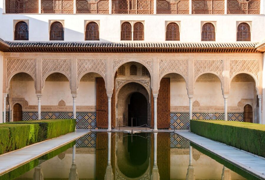 Granada: Alhambra Complex Guided Tour with Ticket - Who This Tour Suits Best, and Who Should Rethink It