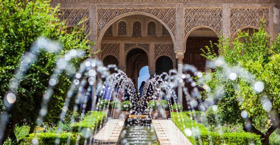 Granada: Alhambra Fast-Track Guided Tour - Generalife Gardens: Water, Shade, and the Poetic Side of Alhambra