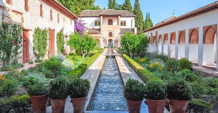 Granada: Alhambra Gardens and Generalife Ticket - Bath of the Mosque and Charles V Palace: Two Eras in One Complex