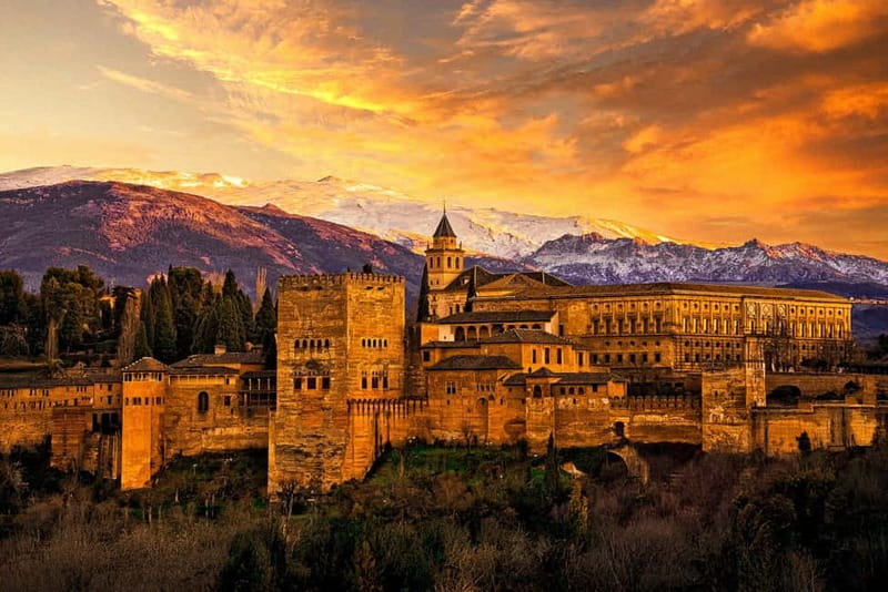 Granada: Alhambra, Generalife & Nasrid Palaces Guided Tour - Tour Value: What $64 Buys You (And Why It Can Be Worth It)