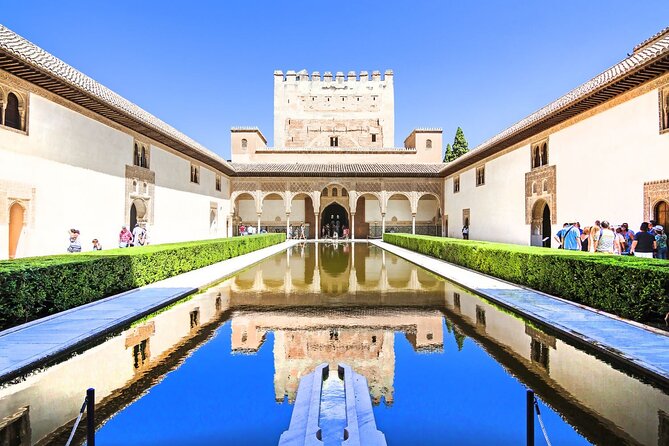 Granada: Alhambra Guided Tour including Nasrid Palaces - Price and logistics: what $54.44 really buys
