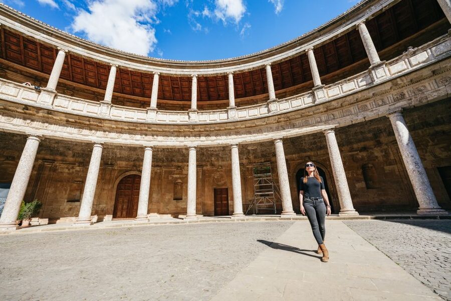 Granada: Alhambra Guided Tour with Nasrid Palaces & Gardens - Key things to know before you go