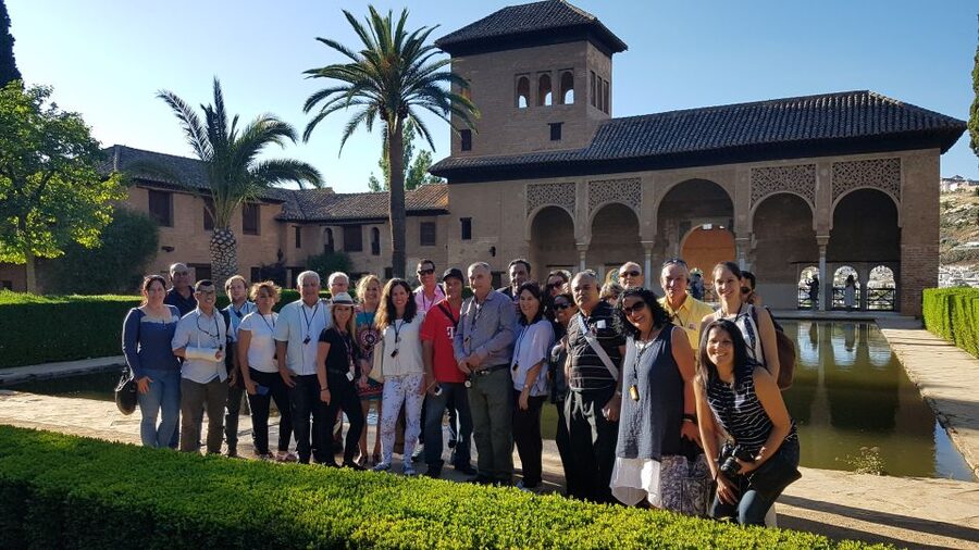 Granada: Alhambra, Nasrid Palaces, & Generalife Guided Tour - Generalife Gardens Tour: Quiet Water, Big Views, and Flow