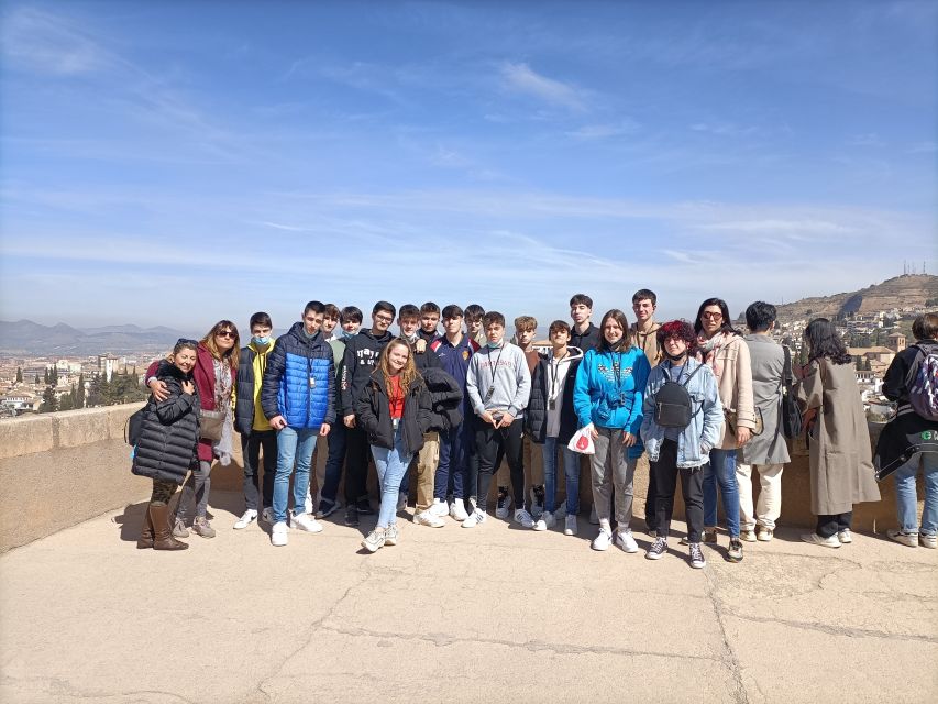Granada: Alhambra, Nasrid Palaces, & Generalife Guided Tour - Alcazaba and Palace Zones: How the Fortress Feel Completes the Day
