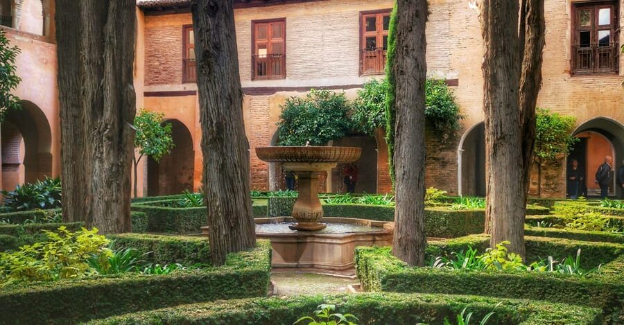 Granada: Alhambra & Nasrid Palaces Small Group Guided Tour - Skip the Line Through a Separate Entrance: Where the Value Really Shows