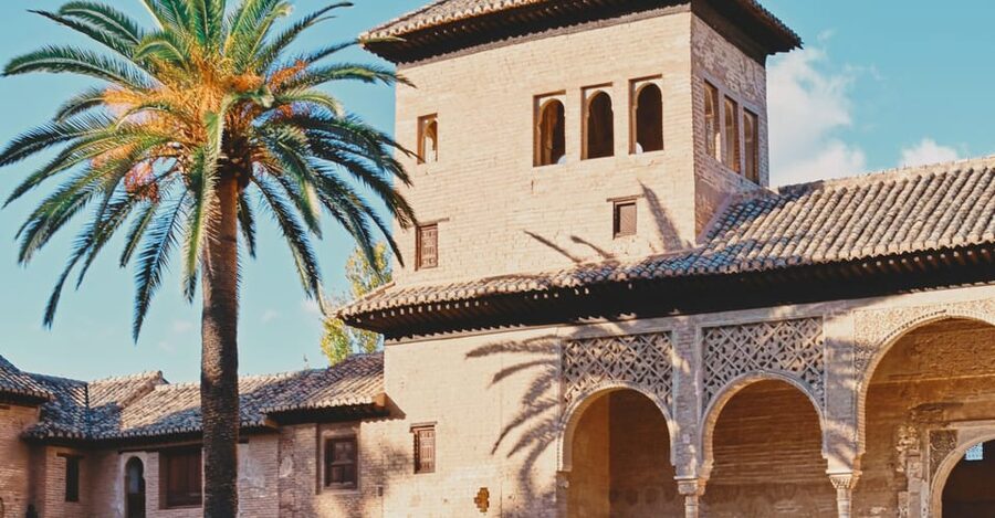 Granada: Alhambra & Nasrid Palaces Small Group Guided Tour - Price and Value: Is $117 Worth It for Alhambra’s Biggest Rooms?