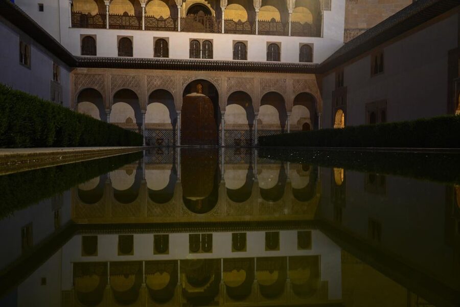 Granada: Alhambra Night Visit Entry Ticket - Nasrid Palaces: Mexuar, Comares, and the Lions court