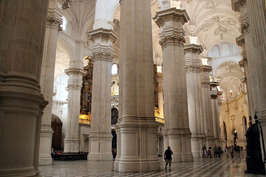 Granada: Cathedral and Royal Chapel Private tour with ticket - Plaza Nueva meeting point and the 2.5-hour game plan