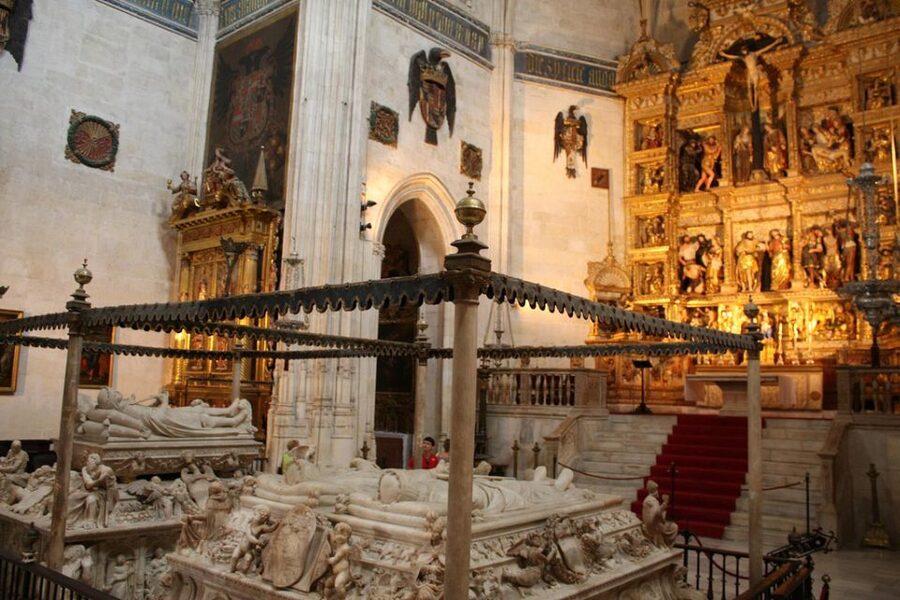 Granada: Cathedral & Royal Chapel Skip the Line Tour - Why Granada Cathedral and the Royal Chapel are a smart combo