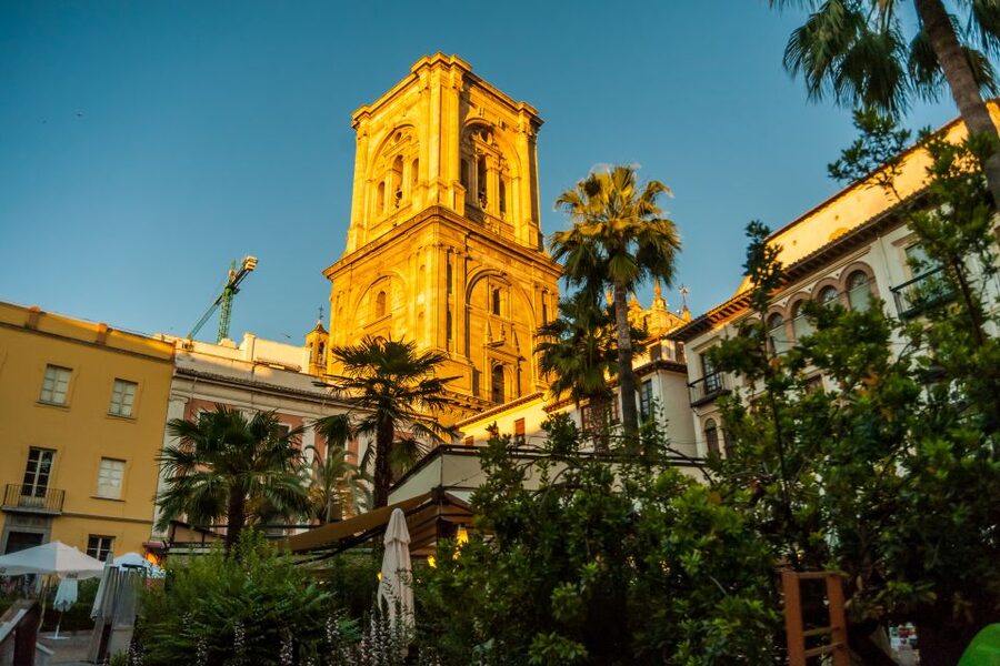 Granada City Train 1 or 2-Day Hop-On Hop-Off Ticket - Building a smart 1-day or 2-day plan