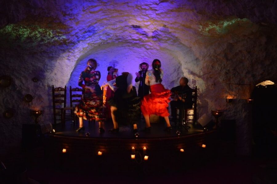 Granada: Flamenco Show at Templo del Flamenco with Drink - Who should book this Templo del Flamenco flamenco night
