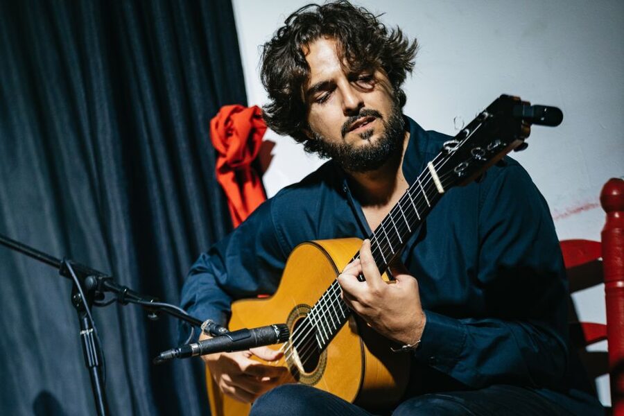 Granada: Flamenco Show in La Alboreá - Seating Comfort, Crowd Level, and What to Do About It