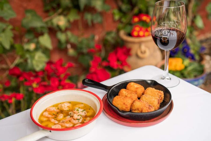 Granada: Flamenco Show with Dinner at Jardines de Zoraya - Seating and Views: Why Booking Order Matters