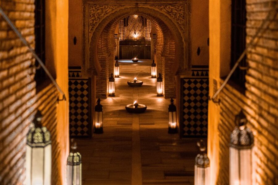 Granada: Hammam Al Ándalus with Massage - Relaxation room details that make the experience feel “done”