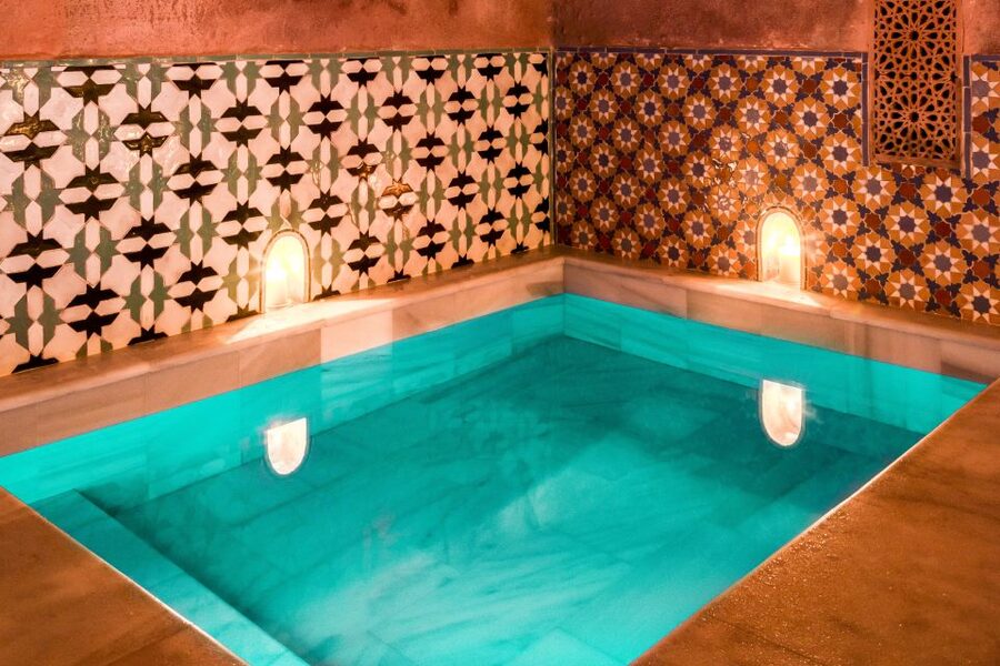 Granada: Hammam Al Ándalus with Massage - Massage option, and how to choose 15 or 30 minutes