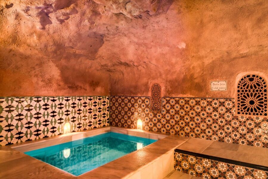 Granada: Hammam Al Ándalus with Massage - What to bring, and how to avoid awkward moments