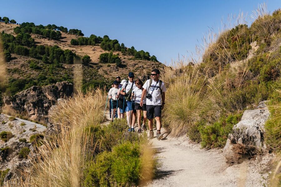 Granada: Los Cahorros de Monachil Canyon Hiking Tour - The top trail and panoramic views: where the effort pays off
