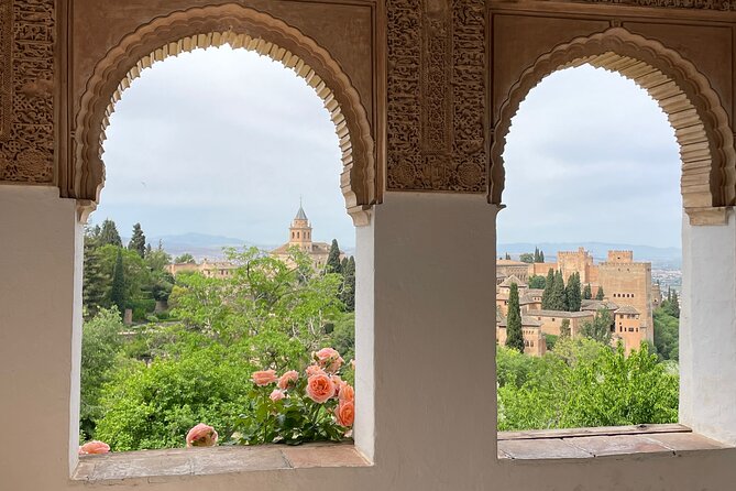Granada : Private Alhambra Tour + Nazaries Palaces (VIP) - What makes this VIP private Alhambra format worth paying for