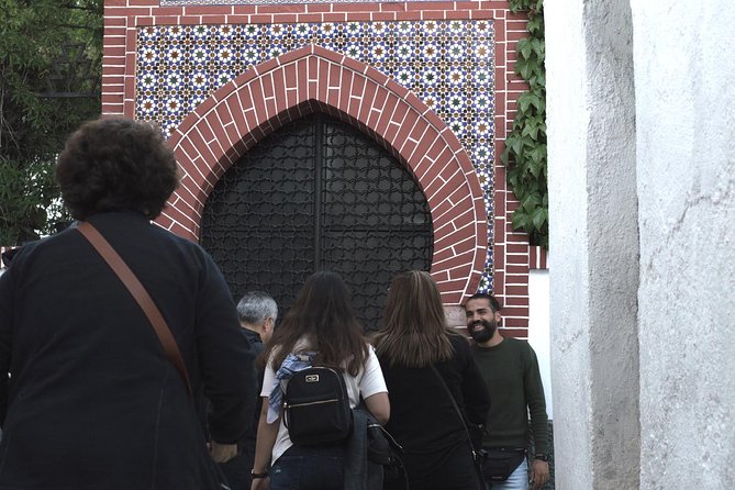 Granada's Hidden Treasures: Albayzin and Sacromonte Walking Tour - Walking Albaycin: UNESCO Neighborhood Energy on Foot