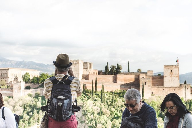 Granada's Hidden Treasures: Albayzin and Sacromonte Walking Tour - Paseo de los Tristes: One Last Photo Stop, Then Tapas Time