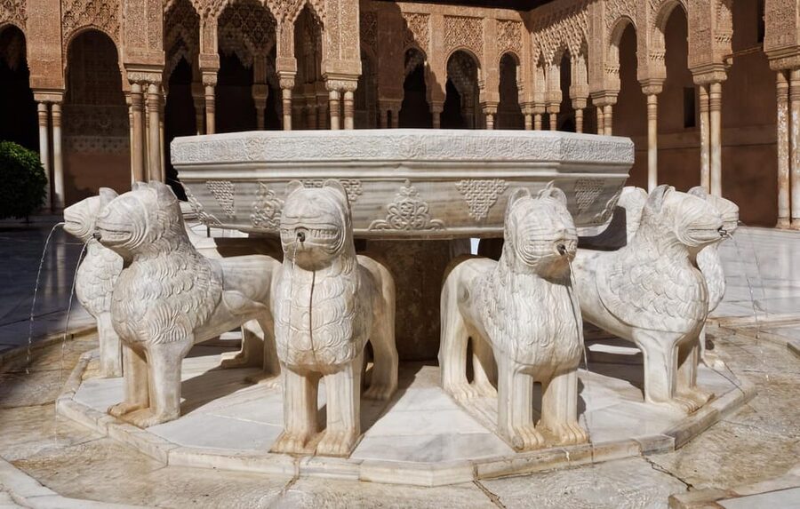 Granada: Tour of Alhambra, Generalife, and Nasrid Palaces - Palace of Charles V: the complex’s contrast point