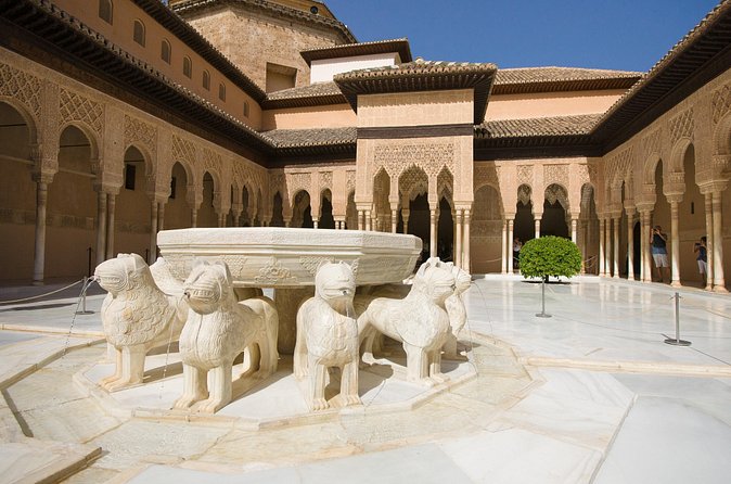 Granada Tour with Alhambra and Generalife Gardens from Seville - Generalife Gardens: Where the Water Features and Views Fit the Story