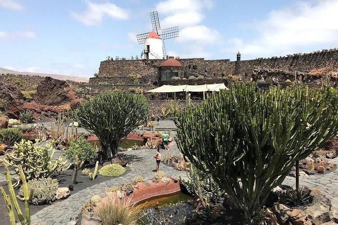 Grand Tour Lanzarote Experience : The Landscape Footprint - A First-Time Lanzarote Day That Actually Runs on Time