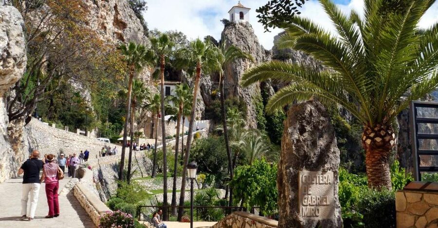 Guadalest & Algar Falls Tour - From Albir, Benidorm & Calpe - The Scenic Drive Past Callosa d’Ensarria: A Breather Between Stops