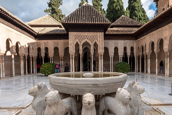 Guided tour of Alhambra and Generalife with Nasrid Palaces - A 3-Hour Alhambra Plan That’s Actually Manageable