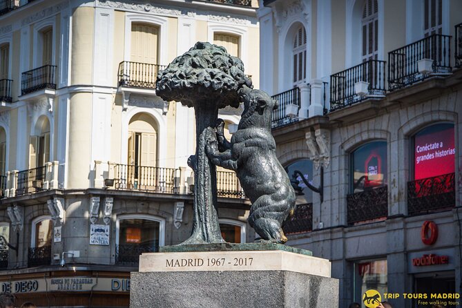 Guided Tour of Madrid of the Austrias and the Historic Center - Puerta del Sol and the Yellow Umbrella Start
