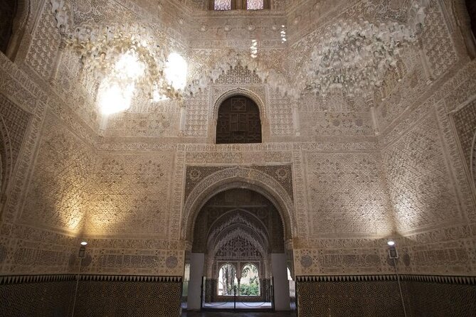Guided Walking Tour of the Alhambra in Granada - How the walking tour fits a half-day schedule
