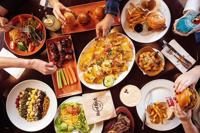 Hard Rock Cafe Barcelona with Set Lunch or Dinner - Service and atmosphere: where Hard Rock Barcelona wins (and sometimes slows)