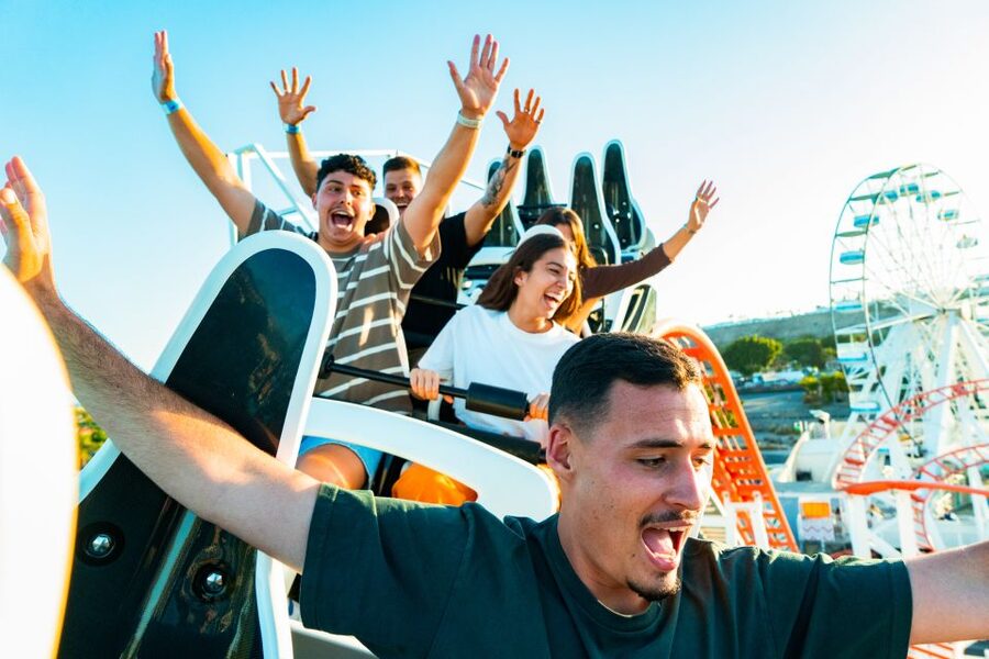 Holiday World Maspalomas Wooland Ticket - Food Court Strategy: Fuel Up Without Splitting Up
