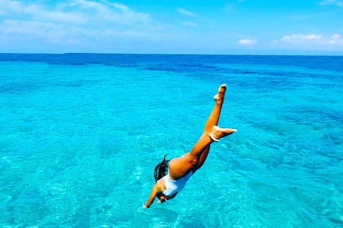 Ibiza Beach Hopping Cruise with Paddleboards, Drinks and Food 6h - Cala Comte and Cala Bassa, What They’re Like for a Boat Day